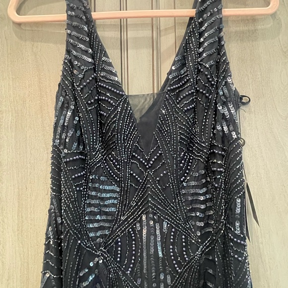 Adrianna Papell Beaded Gown Size 4 NWT - Picture 4 of 11